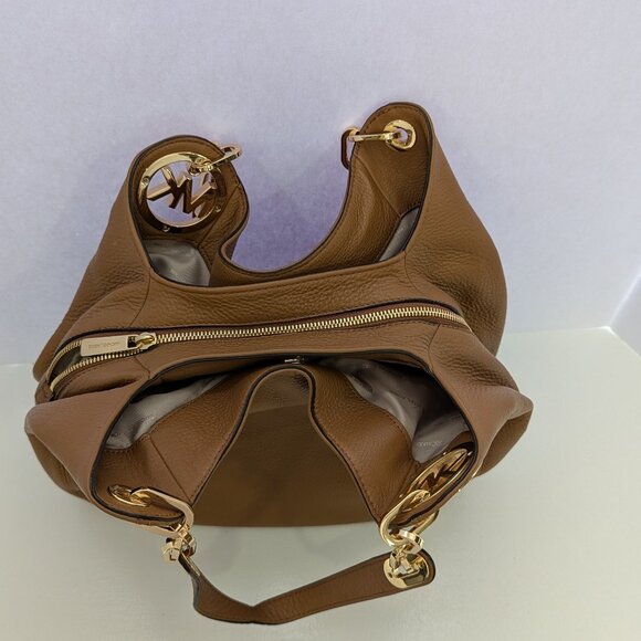 NWT Michael Kors "Fulton" Large Leather Shoulder Tote in Color Acorn. - Picture 5 of 10